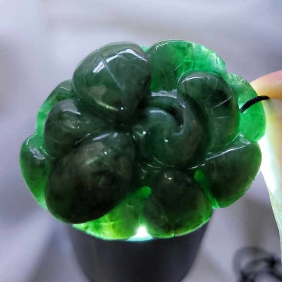 Certified Genuine Hand Carved Flower Jadeite Pendant Necklace NWT - Picture 11 of 11